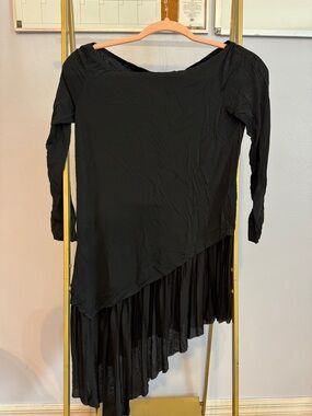 Asymmetrical Black Long Sleeve Shirt with Pleated Hem